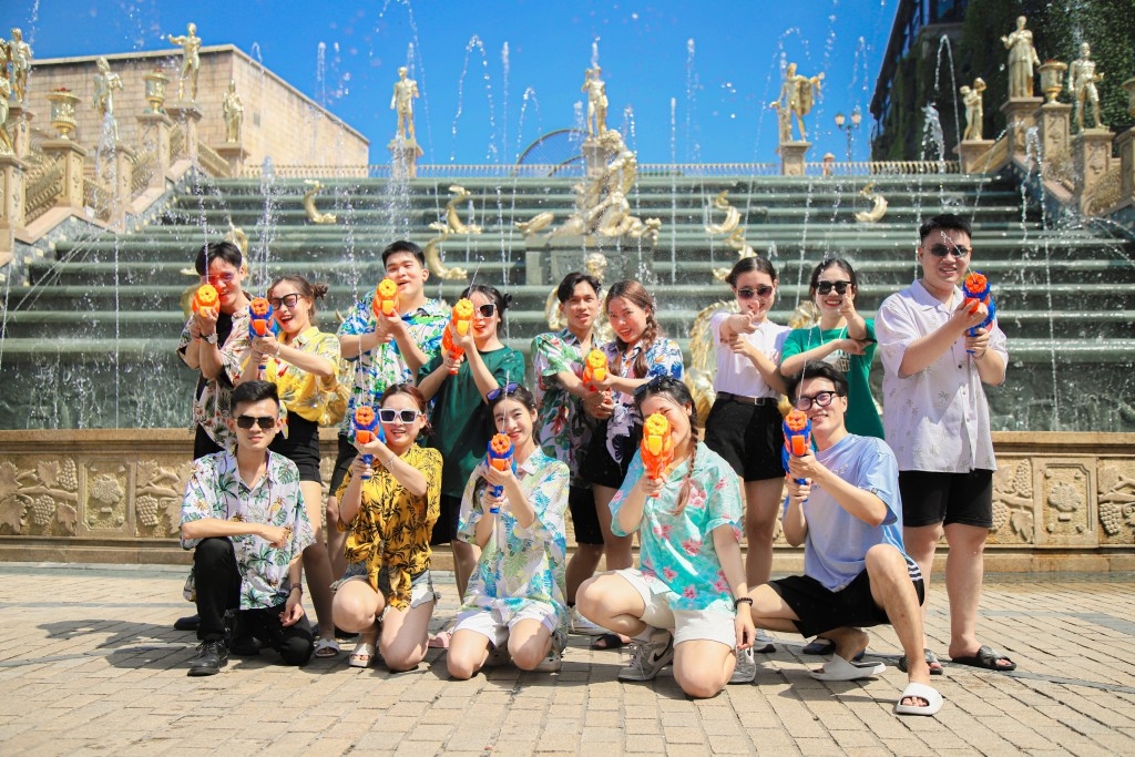 Sun World Ba Na Hills tổ chức lễ hội té nước kiểu Thái Lan