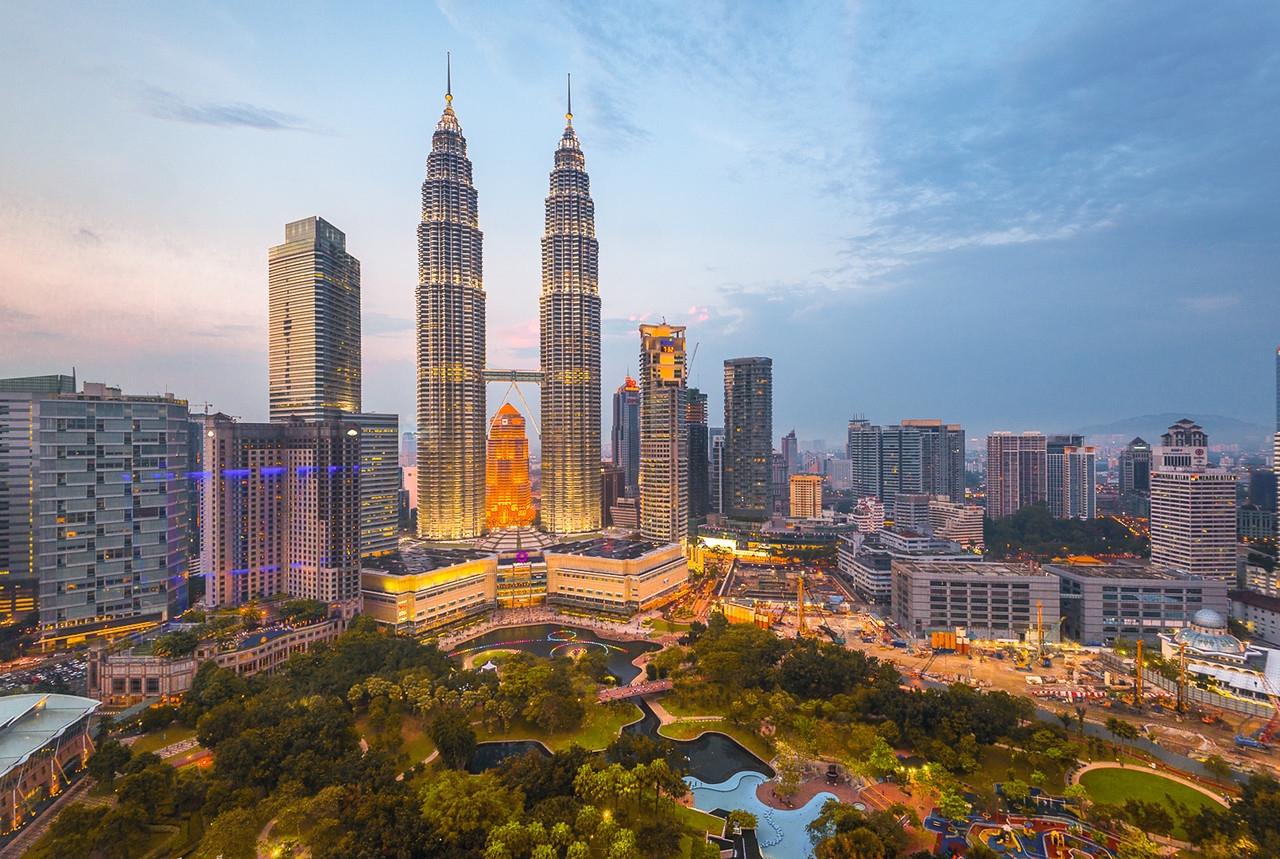 Du khách đến Malaysia không cần khai báo thẻ nhập cảnh