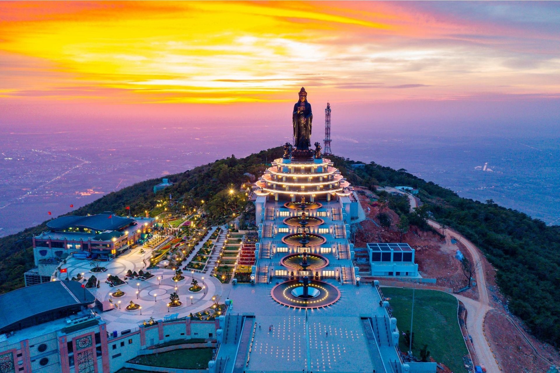 TAY NINH-BA DEN-MOUNTAIN TAY NINH HOLY TOWER- GO KEN PAGODA